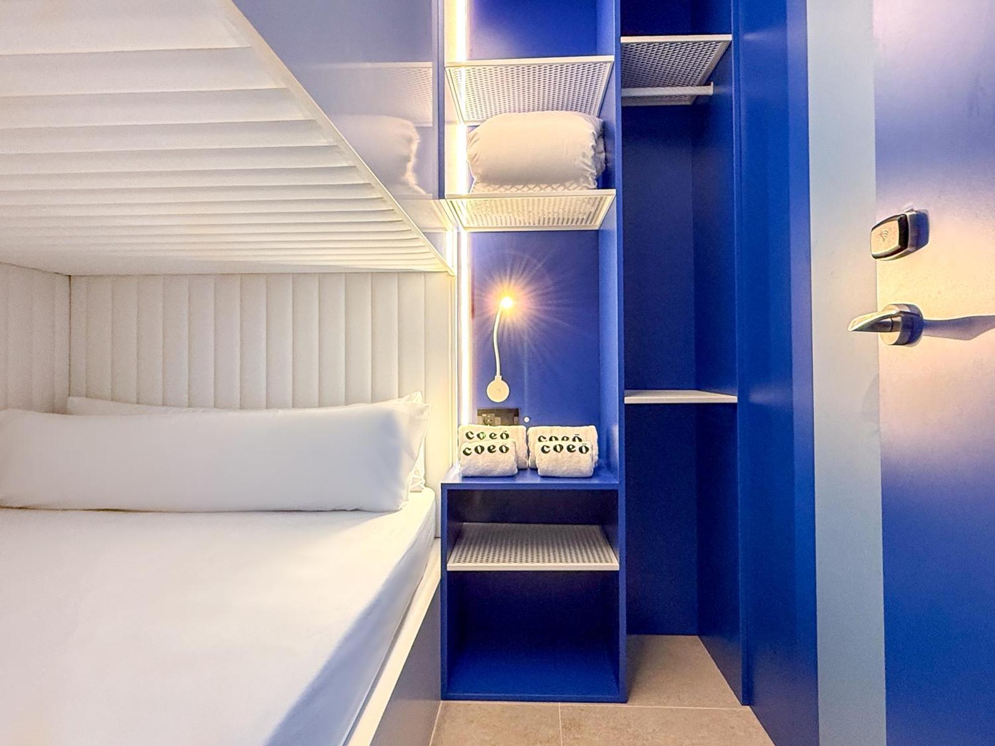 Coeo Hernan Ruiz Rooftop Pool Hostel Malaga Bagian luar foto